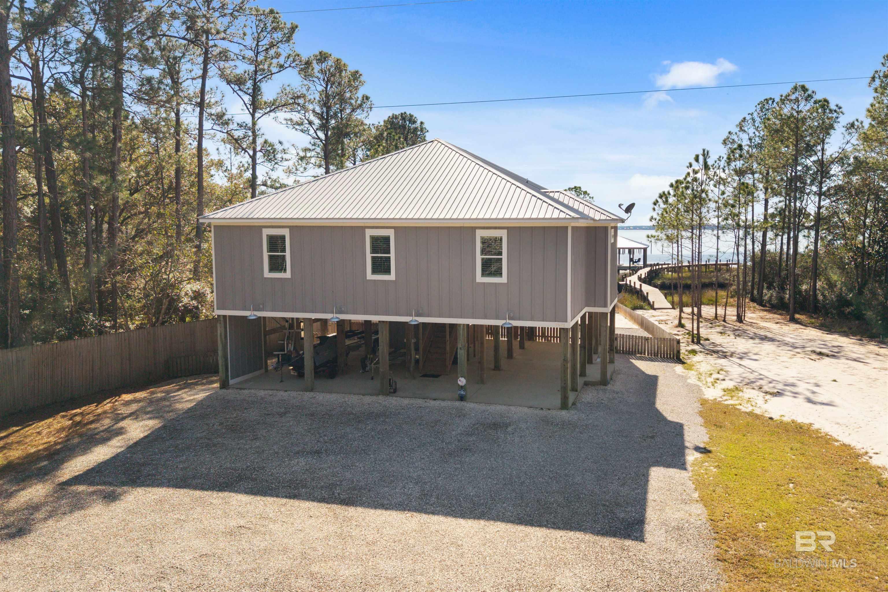 Image 2: Back Of Structure