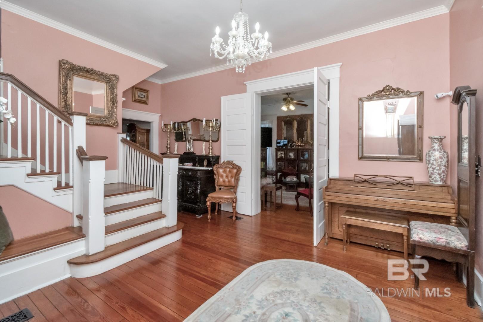 Image 4: Sitting Room