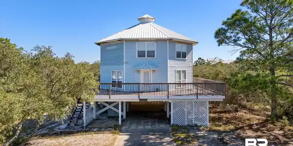 571 Gulfview Drive