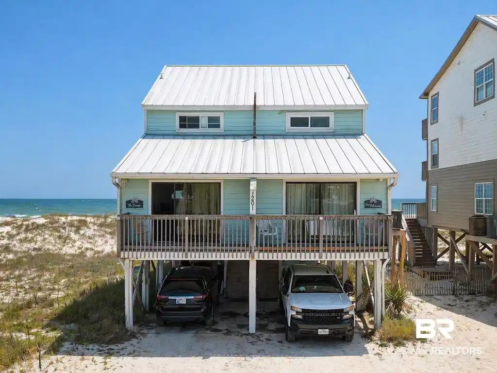 Image 1: Front Of Structure