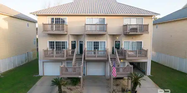 4 Yacht Club Drive