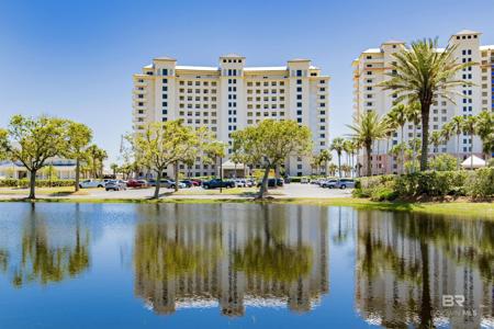 527 Beach Club Trail