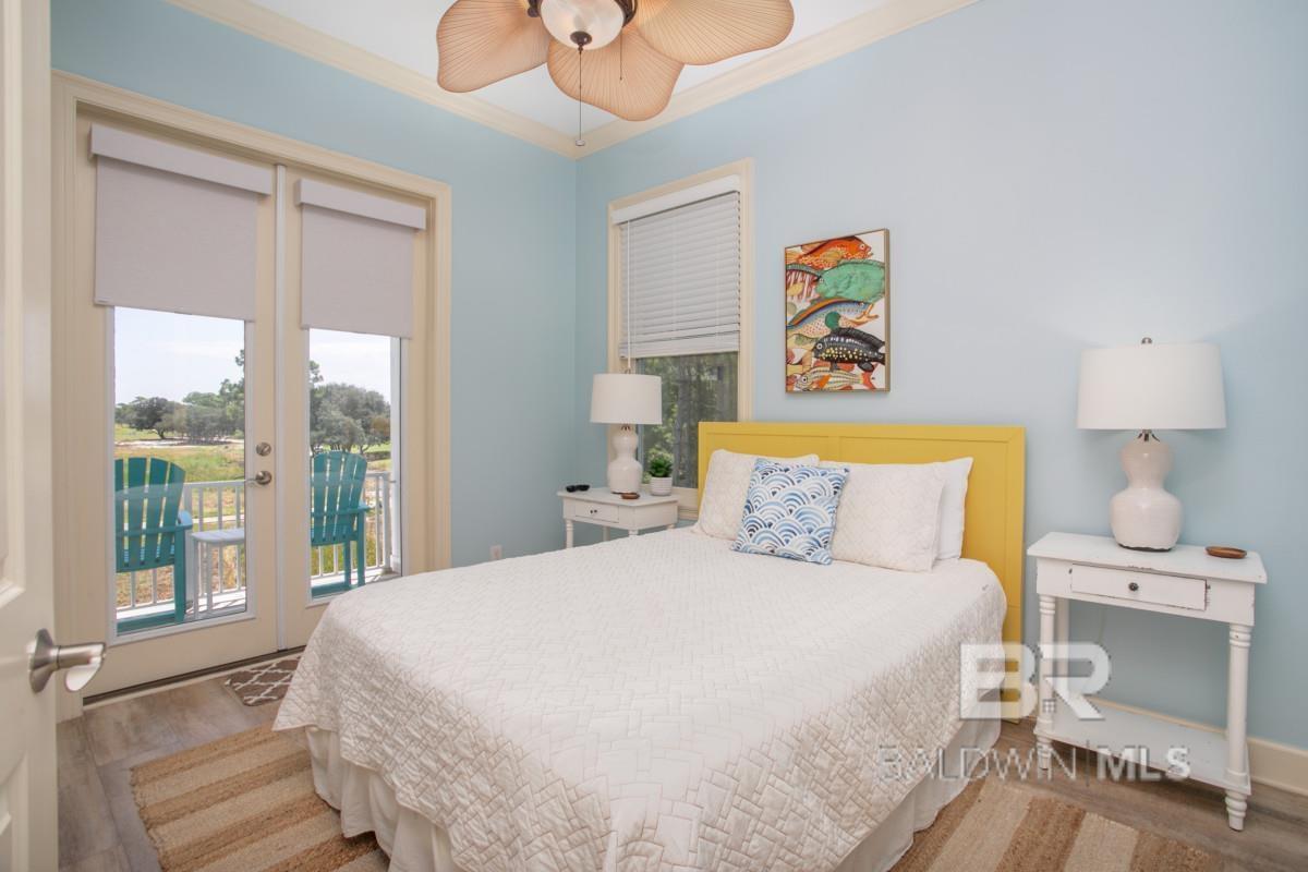 Image 2: Bedroom