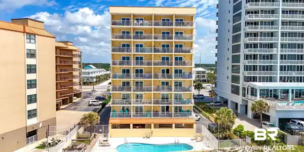 517 E Beach Boulevard