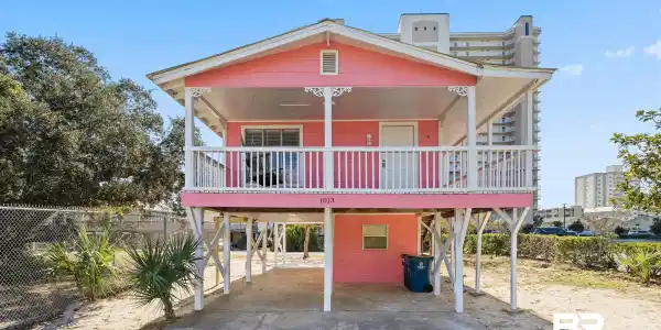 1013 W Lagoon Avenue