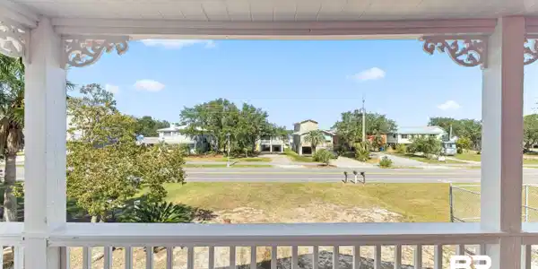 Image 3: View of balcony