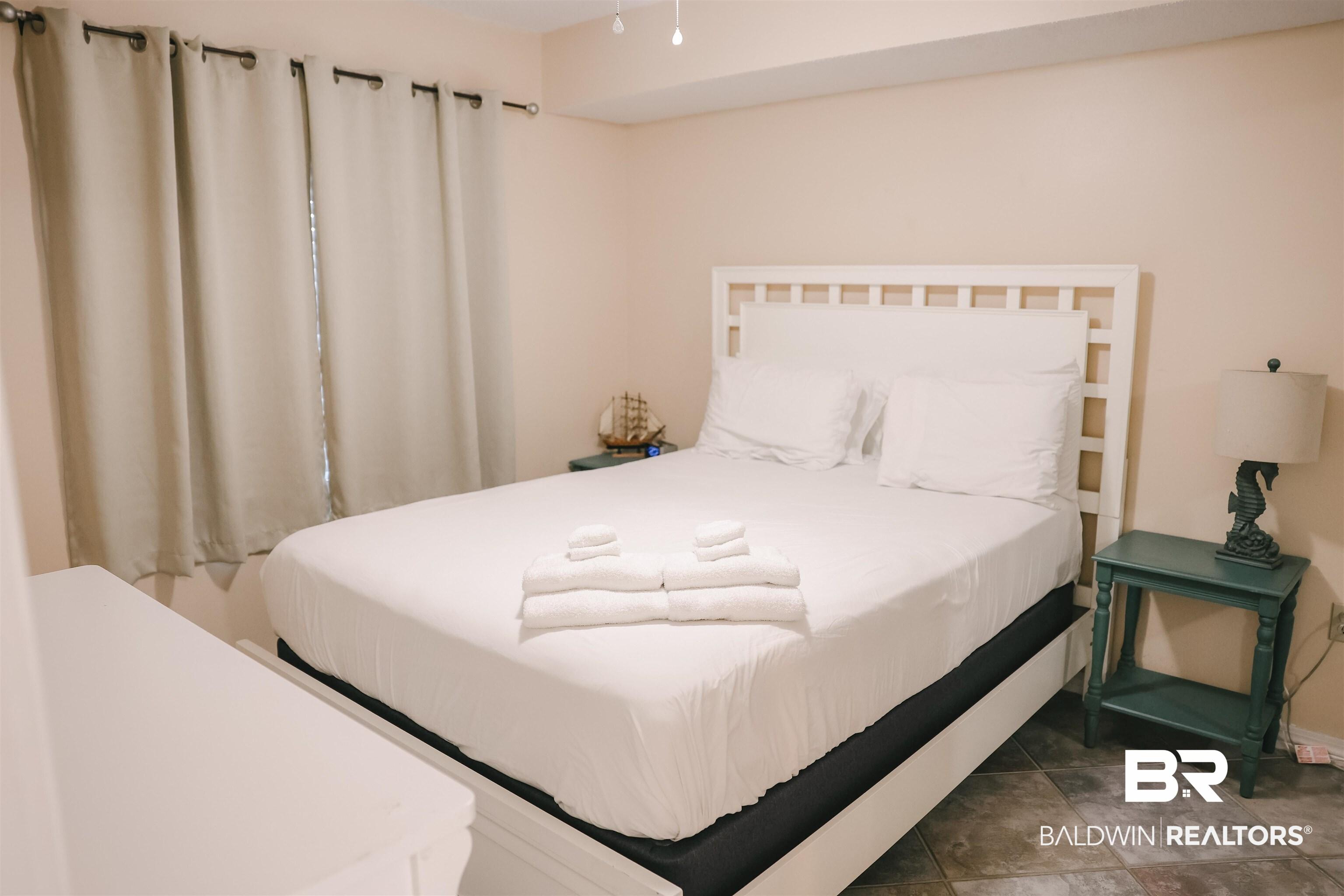 Image 3: Master Bedroom
