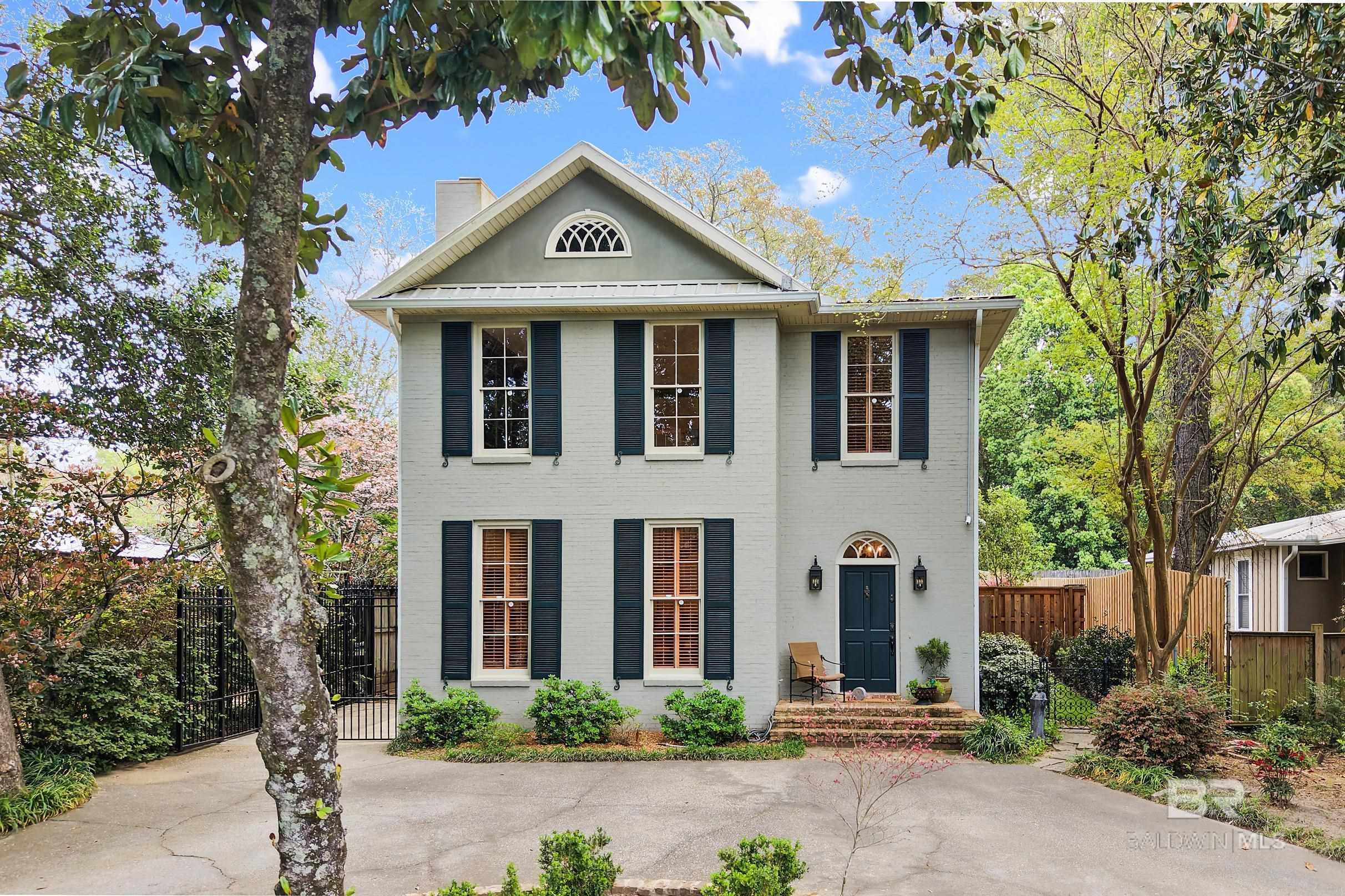 Image 2: Front Of Structure