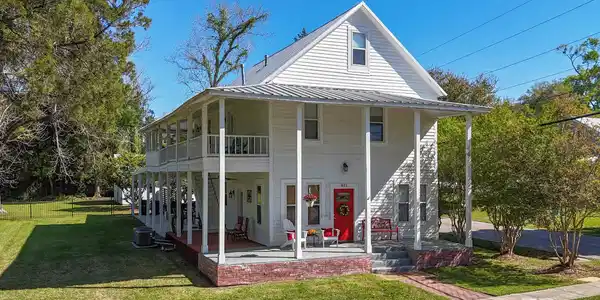 623 Dryer Avenue