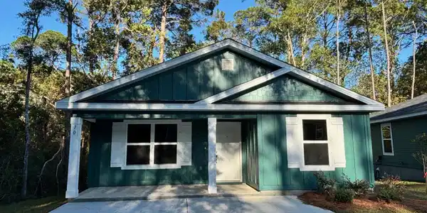 70 Summer Oaks Drive