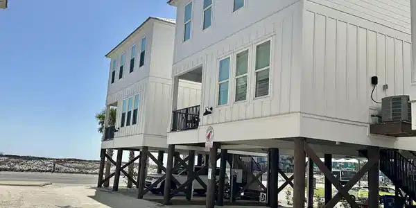 588 E Beach Avenue