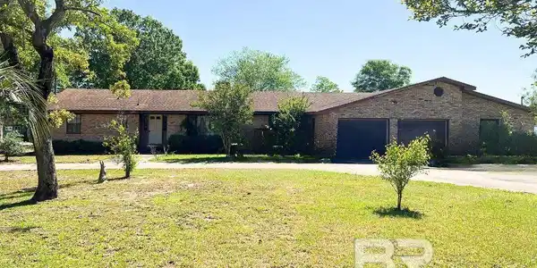 9302 Tuscaloosa Drive