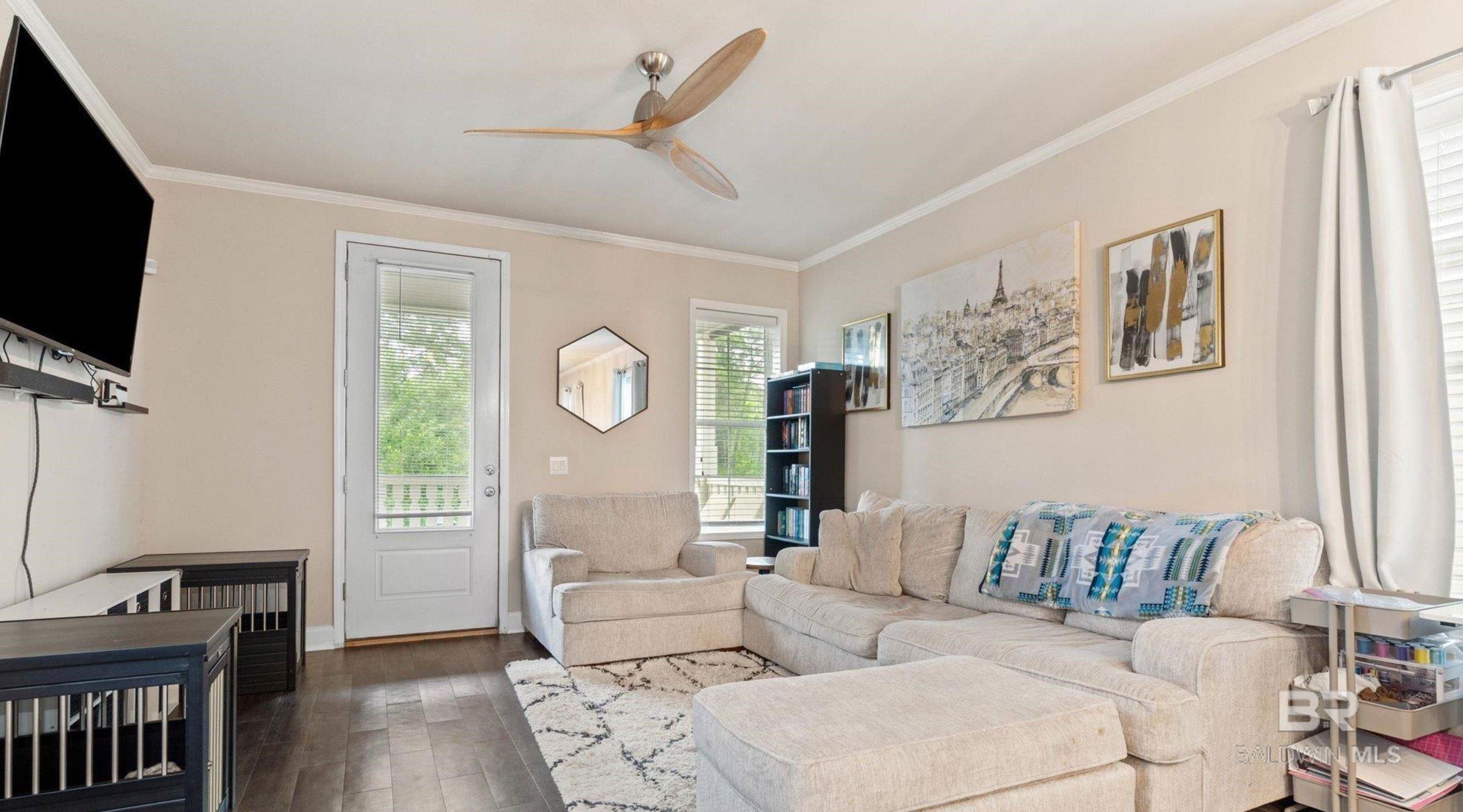 Image 2: Living Room