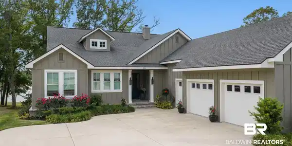 822 Apricot Lane