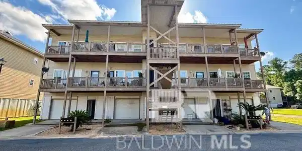 4 Yacht Club Drive
