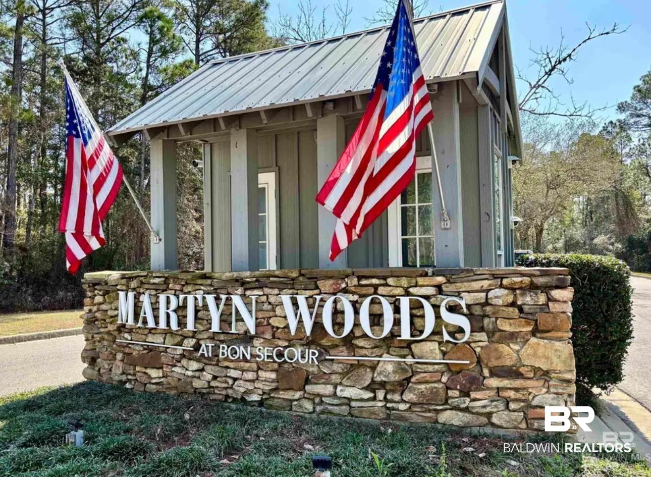 Image 3: View of community / neighborhood sign