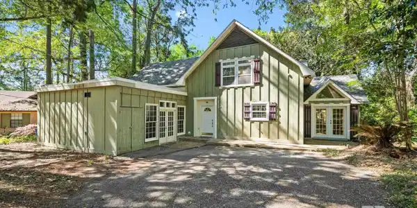 160 Rolling Hill Drive