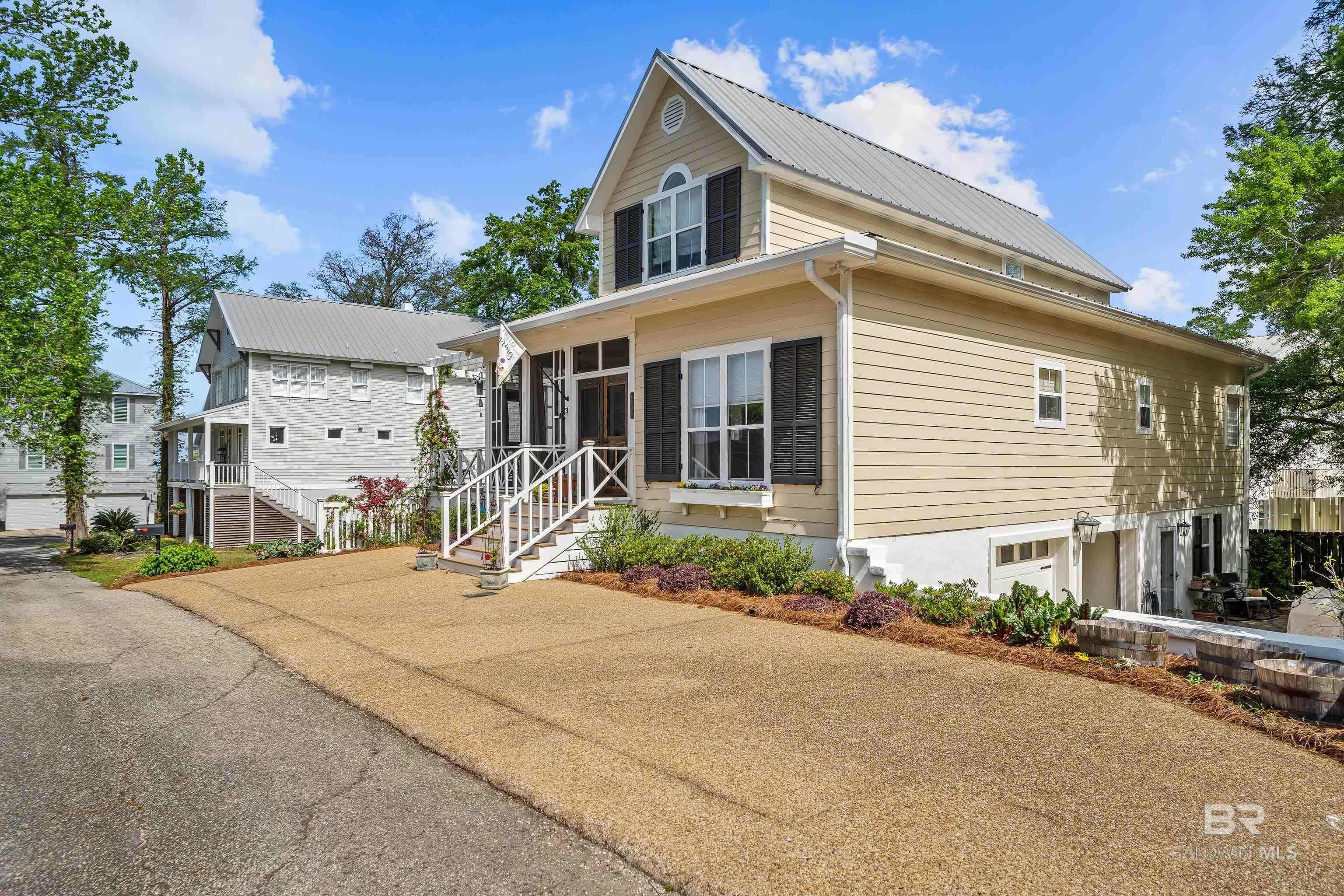 Image 3: Additional Front