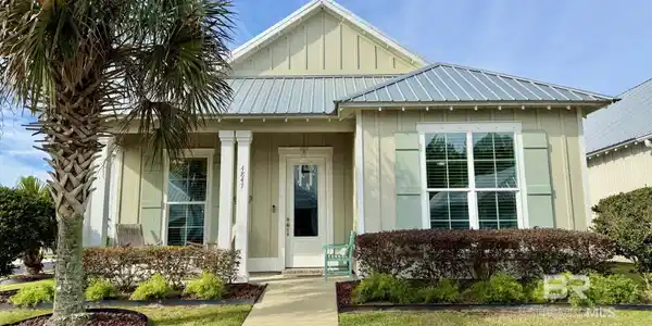 4847 E Cypress Loop