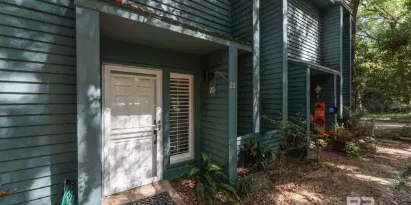 23 Summer Oaks Drive