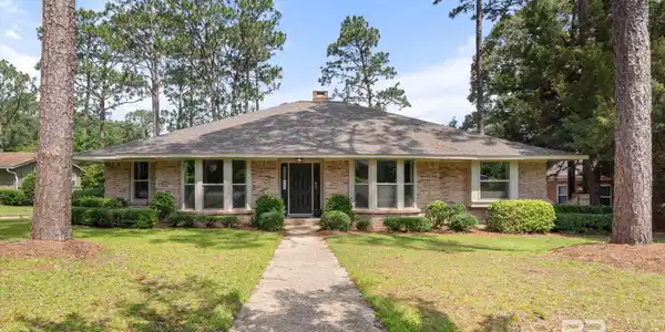 128 Dewitt Circle
