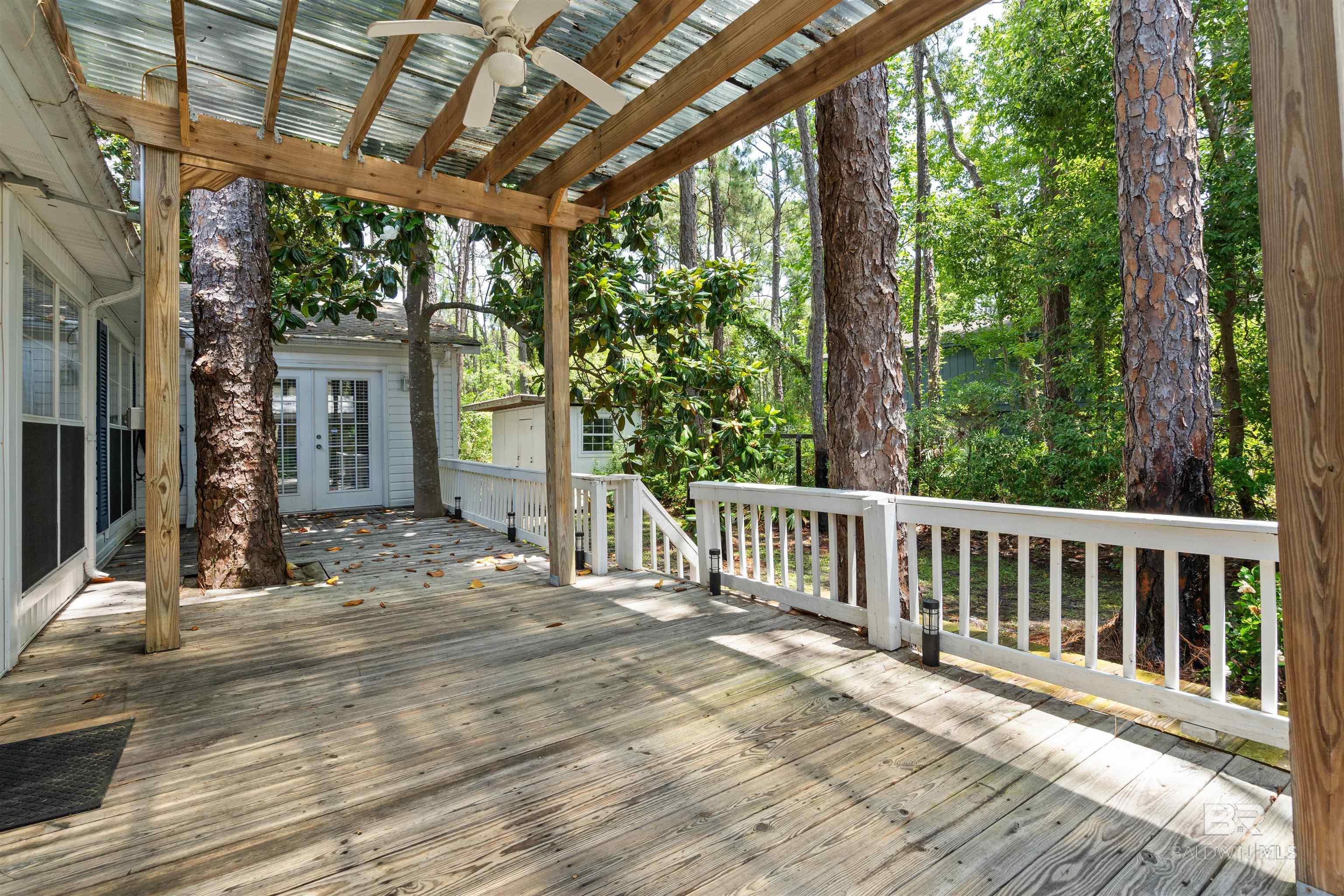 Image 2: Deck