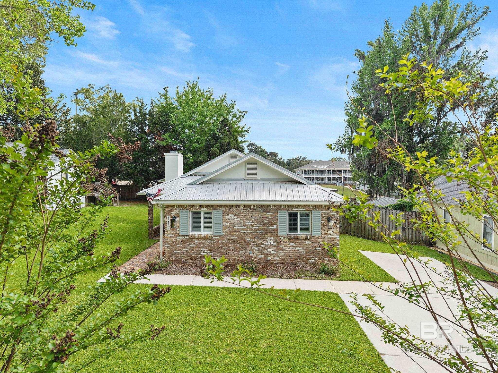 Image 2: Front Of Structure