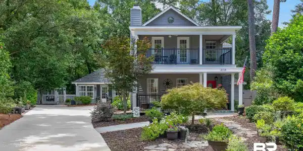 2115 Oxford Circle