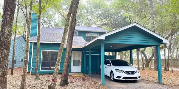 60 Summer Oaks Drive