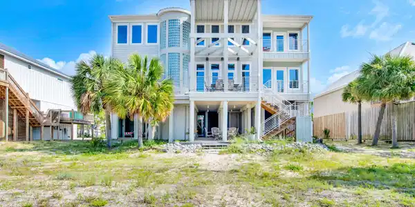 621 Hernando Place