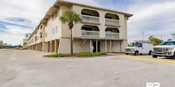 930 W Beach Boulevard