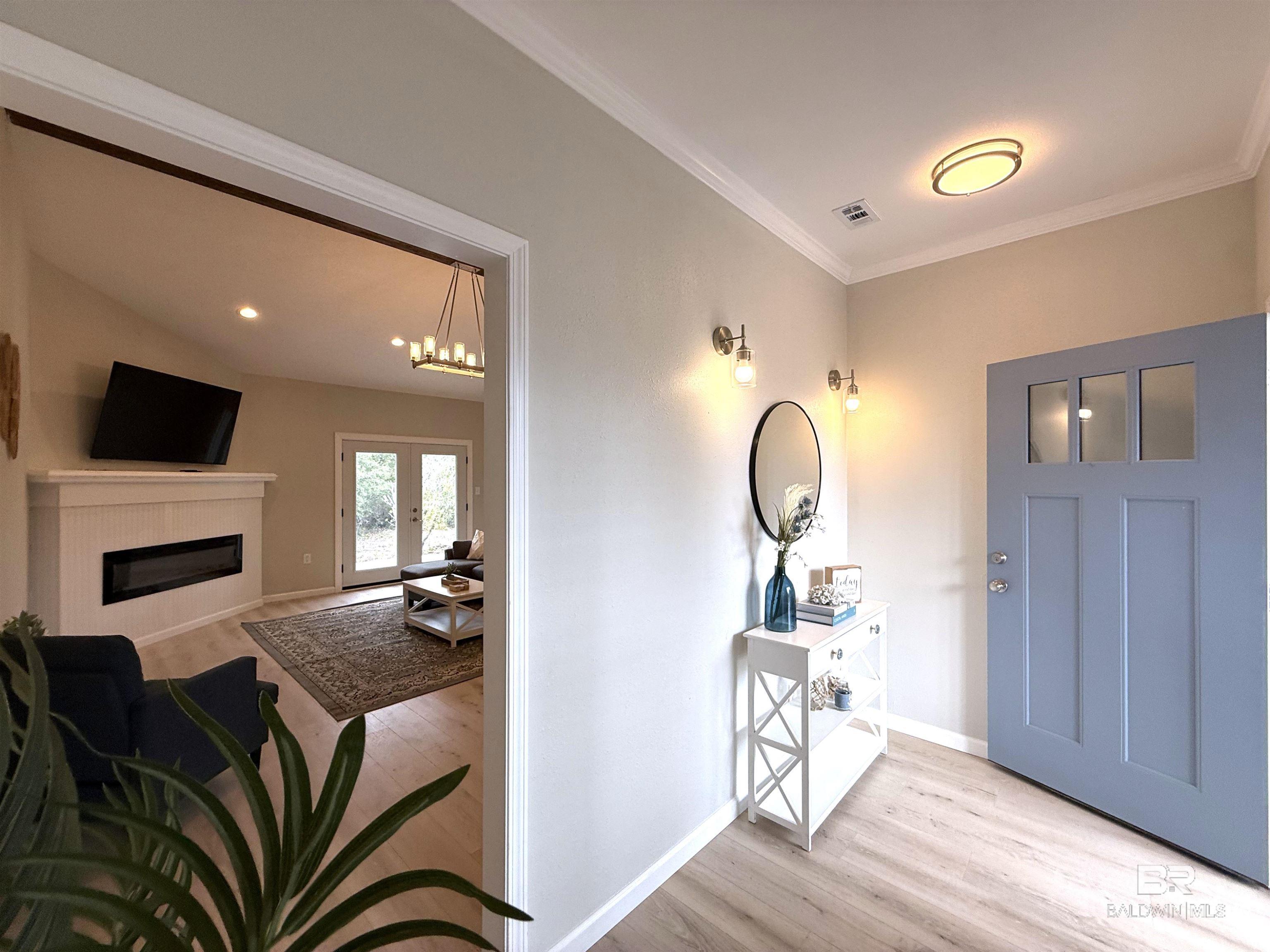 Image 3: Entrance Foyer