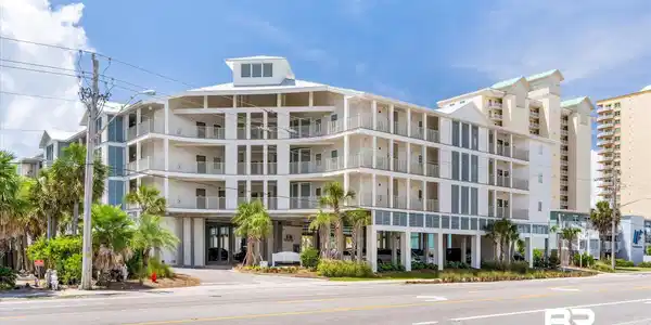 903 W Beach Boulevard