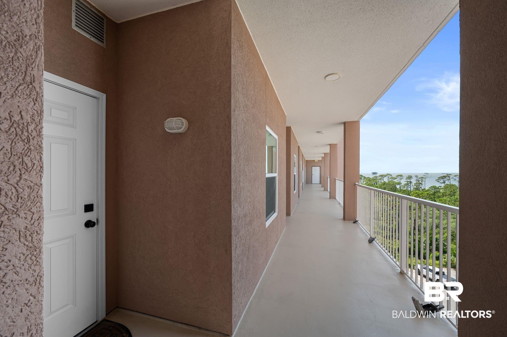 Image 3: View of balcony