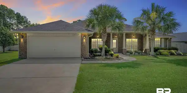 10147 Lyttleton Loop