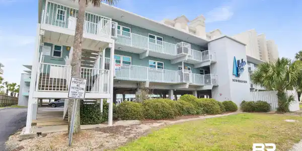 913 W Beach Boulevard