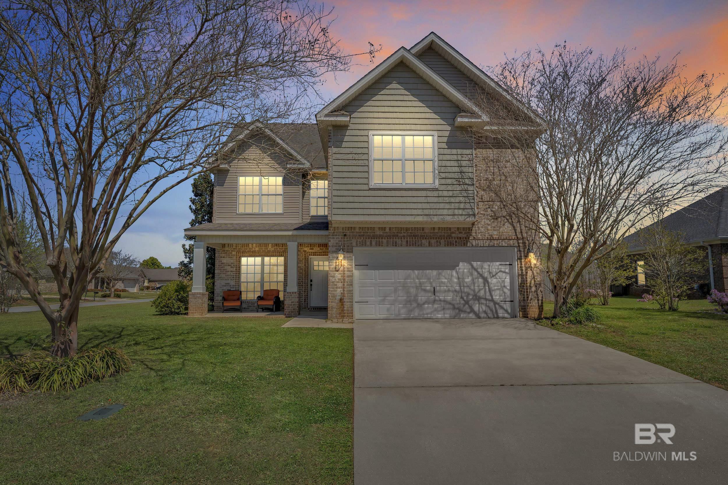 Image 1: Front Of Structure