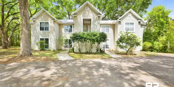 8553 Garden Circle