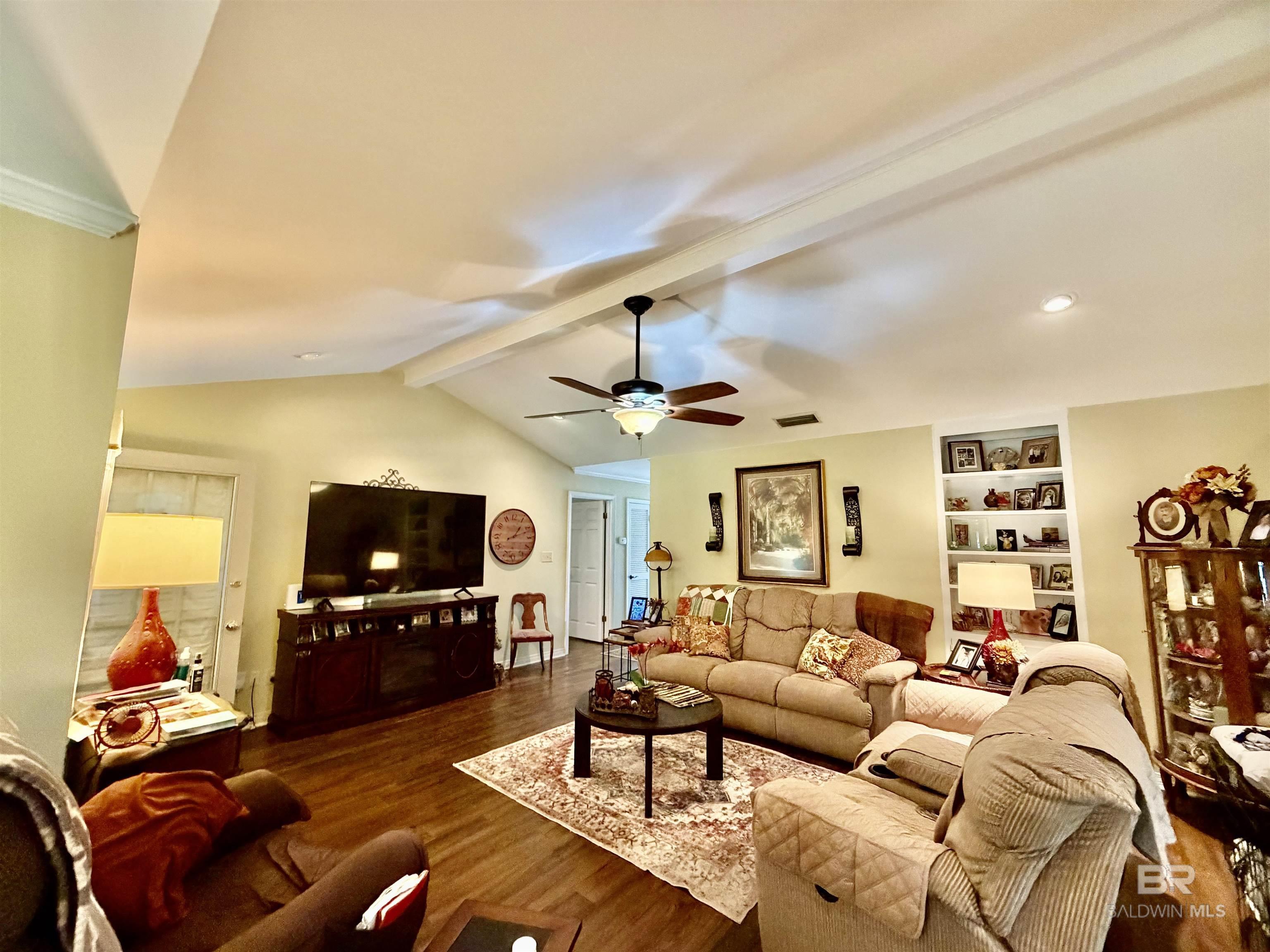 Image 3: Living Room