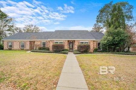 209 Manor Boulevard