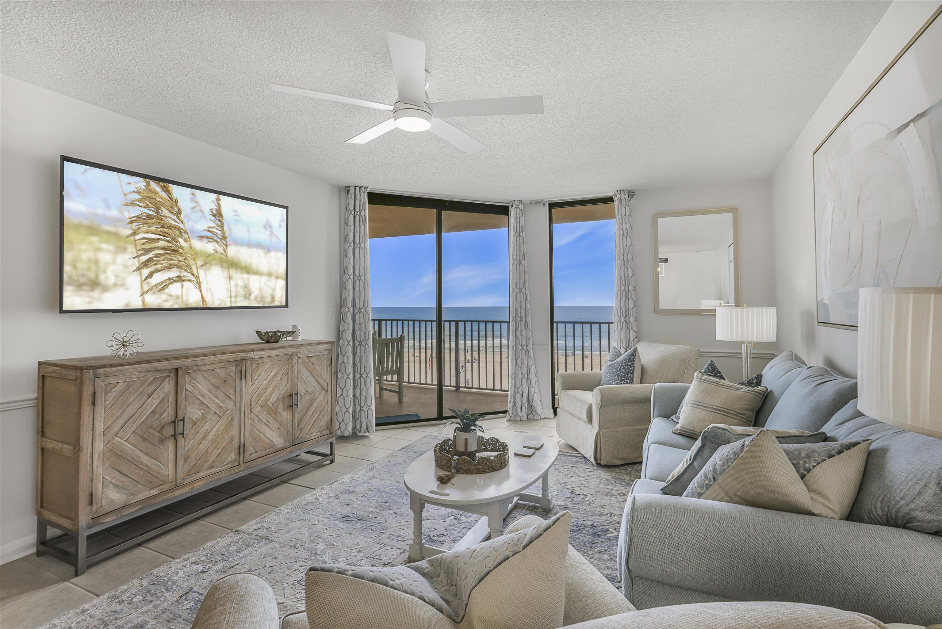 Image 4: Living Room
