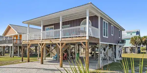 437 Buchanan Court