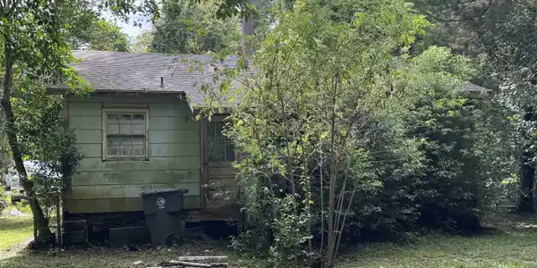 Image 4: Property exterior