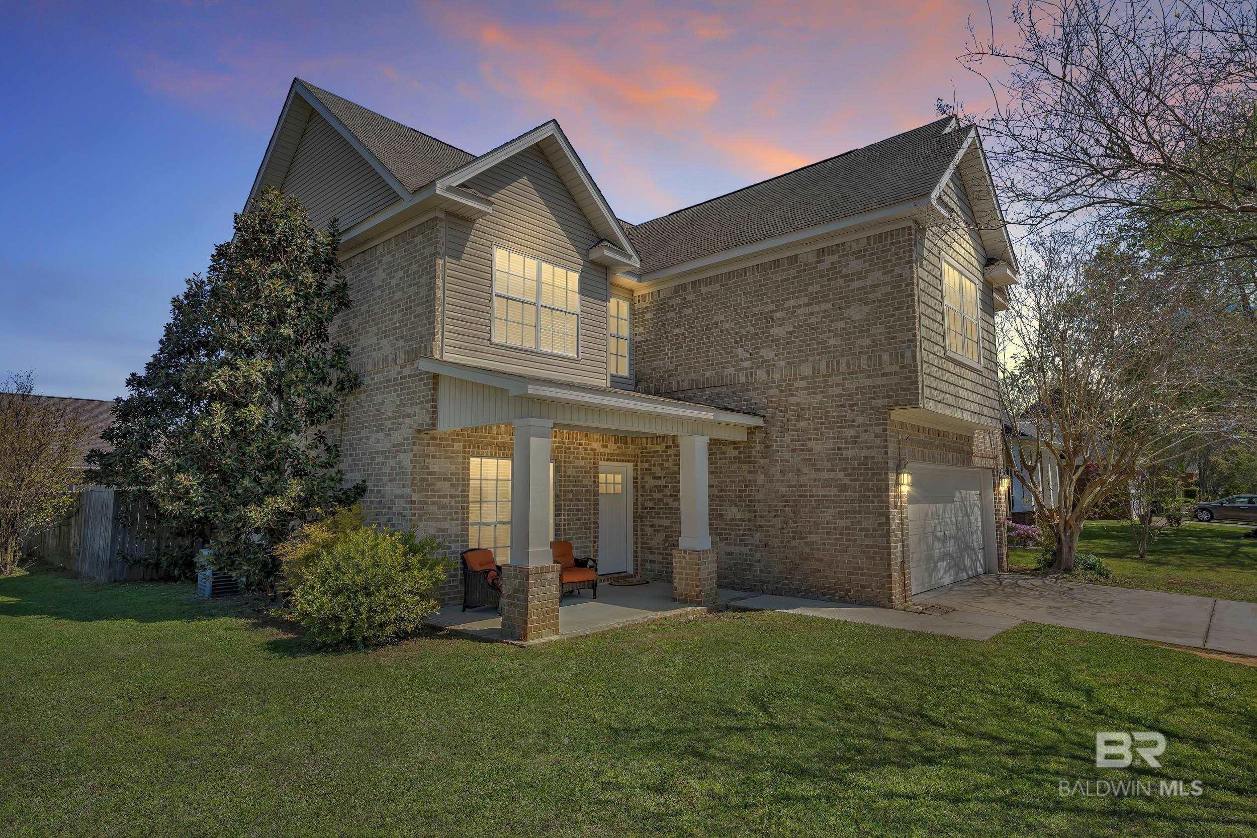 Image 3: Front Of Structure