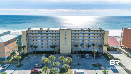 615 W Beach Boulevard