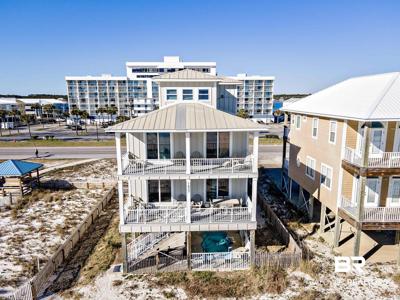 1833 W Beach Boulevard