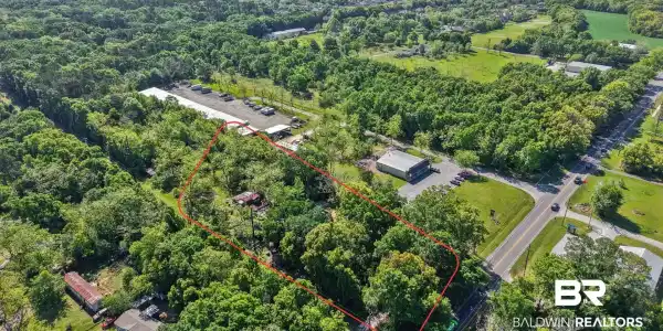 Image 3: Aerial view with property boundaries marked