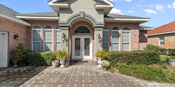 313 Peninsula Boulevard