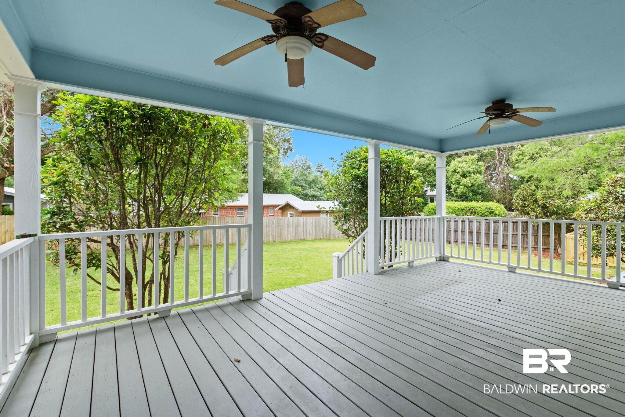Image 4: Back Deck