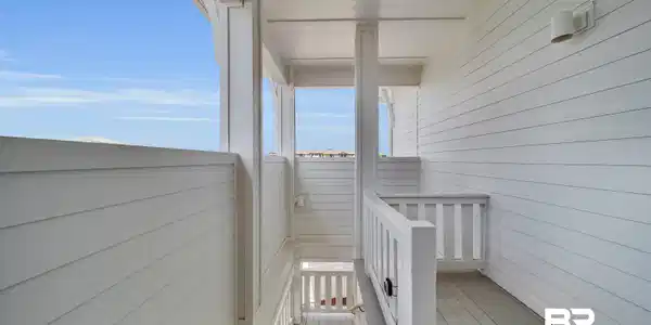 Image 3: View of balcony